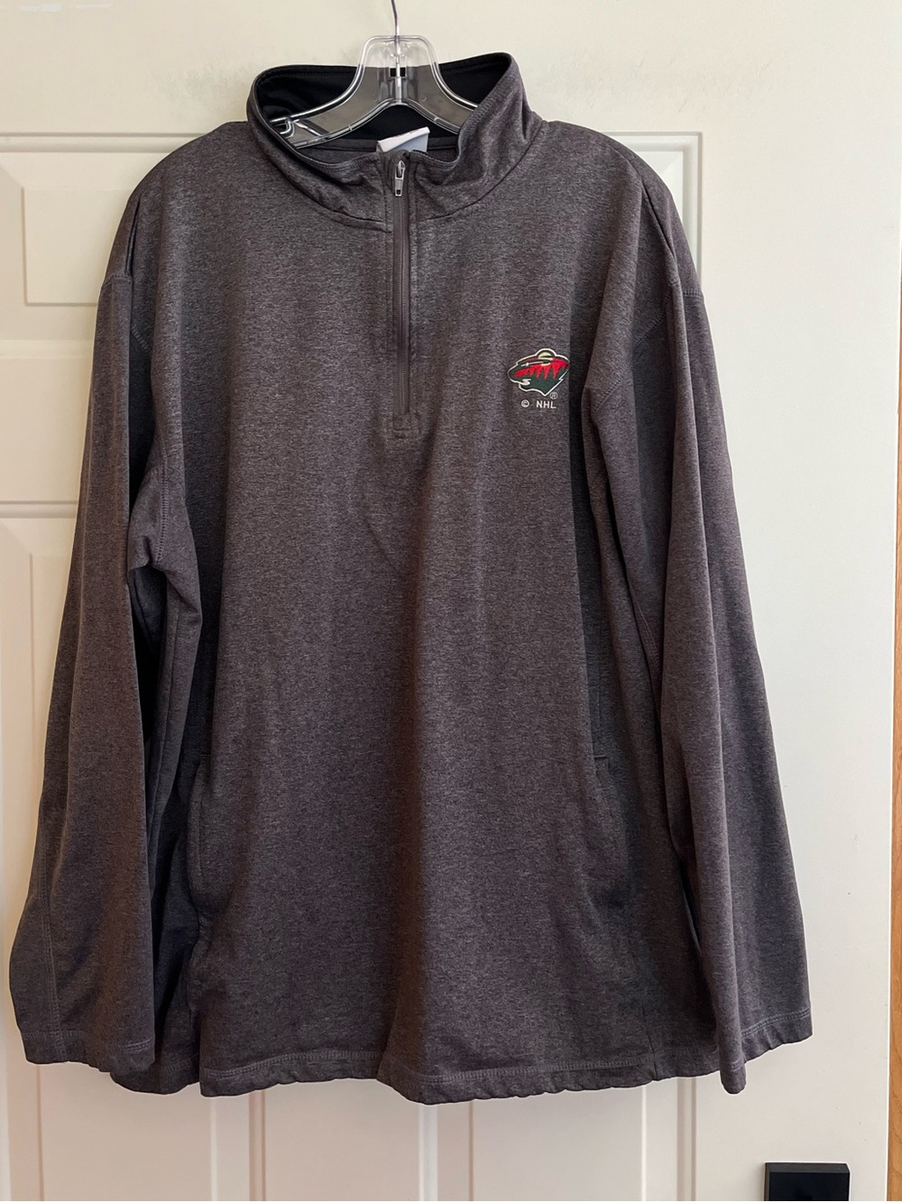 Official NHL charcoal gray Minnesota Wild pull over 1/4 zip shirt jacket. Large